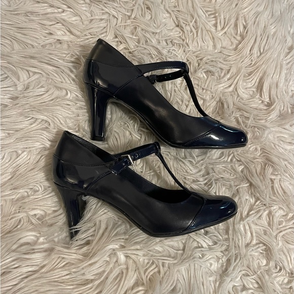 Navy | Giana Bernini | Memory Foam | Heels - Picture 4 of 15